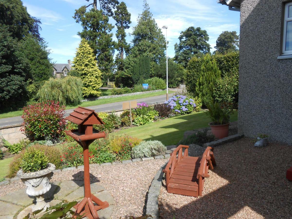 Rose Villa Bed And Breakfast Forfar Exterior foto