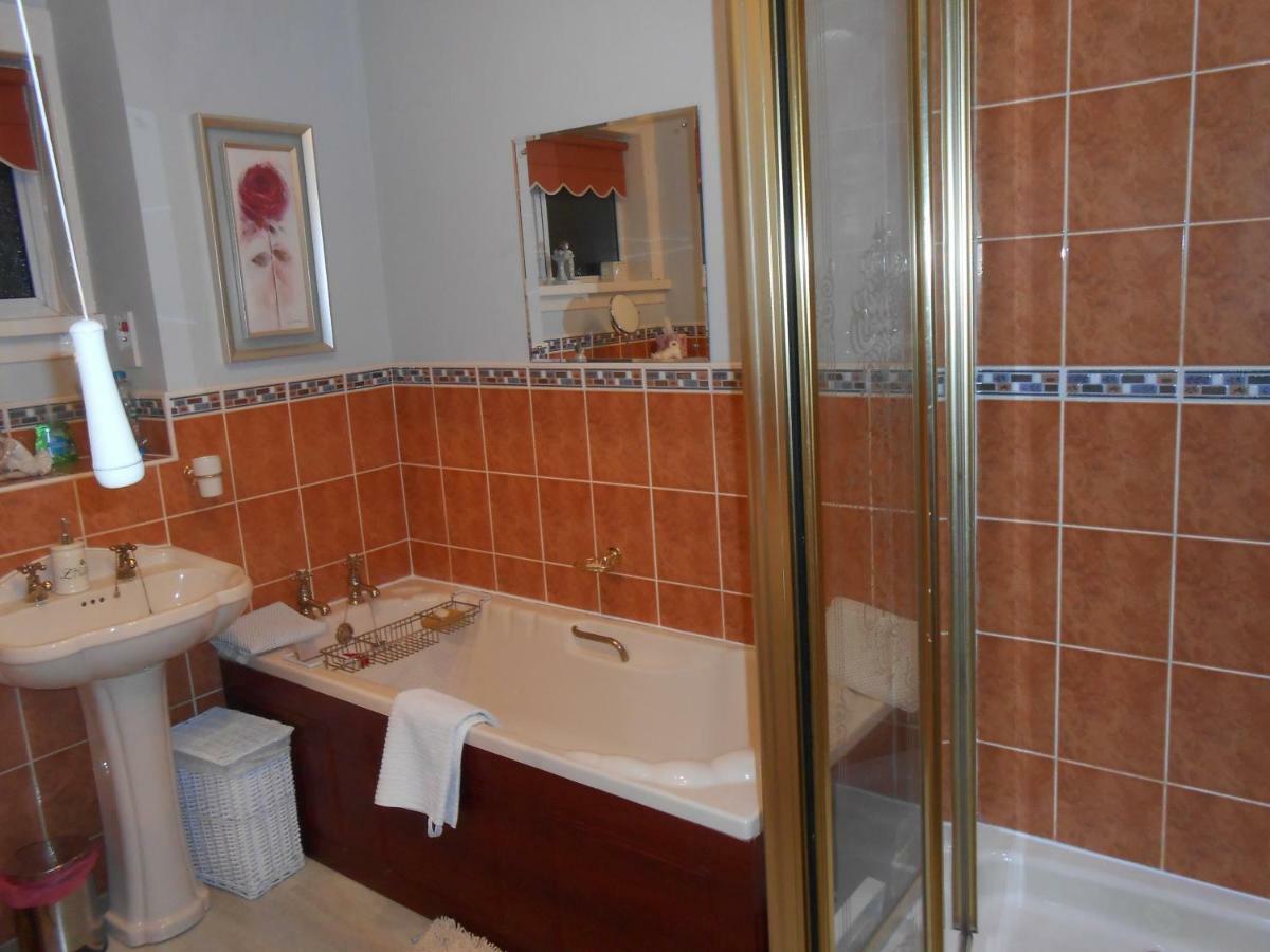 Rose Villa Bed And Breakfast Forfar Exterior foto